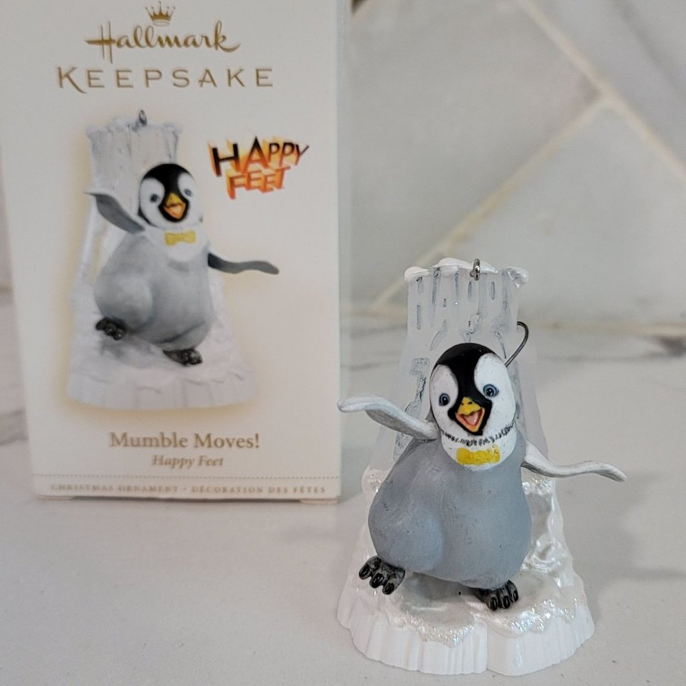 Hallmark Happy Feet Mumble Moves! Ornament All Occasion/Christmas penguin